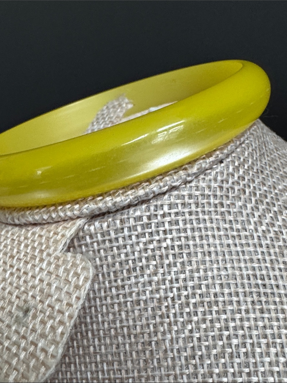 VTG 1950s Yellow Moonglow Lucite Bangle Mid Century Modern Thermoset Acrylic - Picture 2 of 4